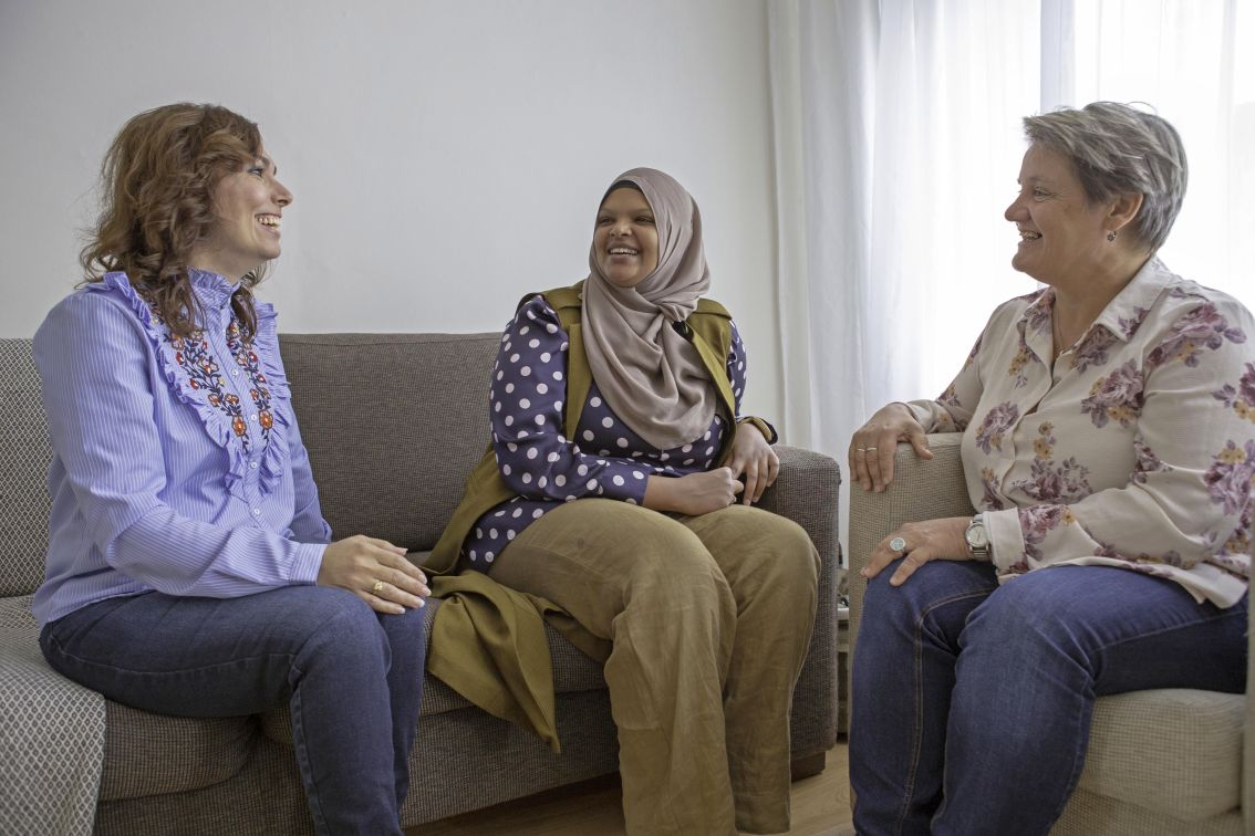 https://www.stipnijmegen.nl/wp-content/uploads/sites/4/2024/01/interculturele-consulenten-lr-Negin-Zendani.jpg