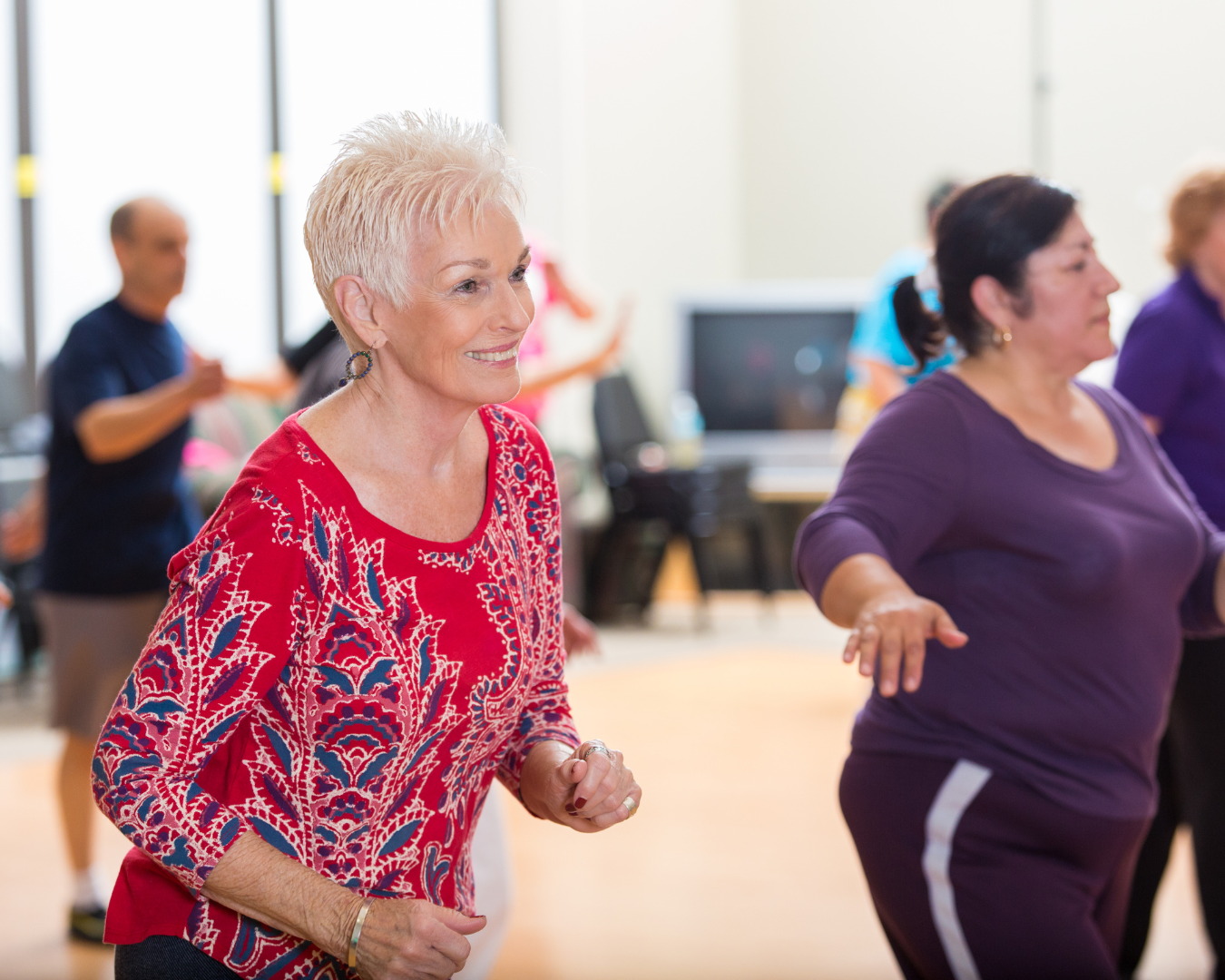 Nederlandse senior vrouw aan het dansen