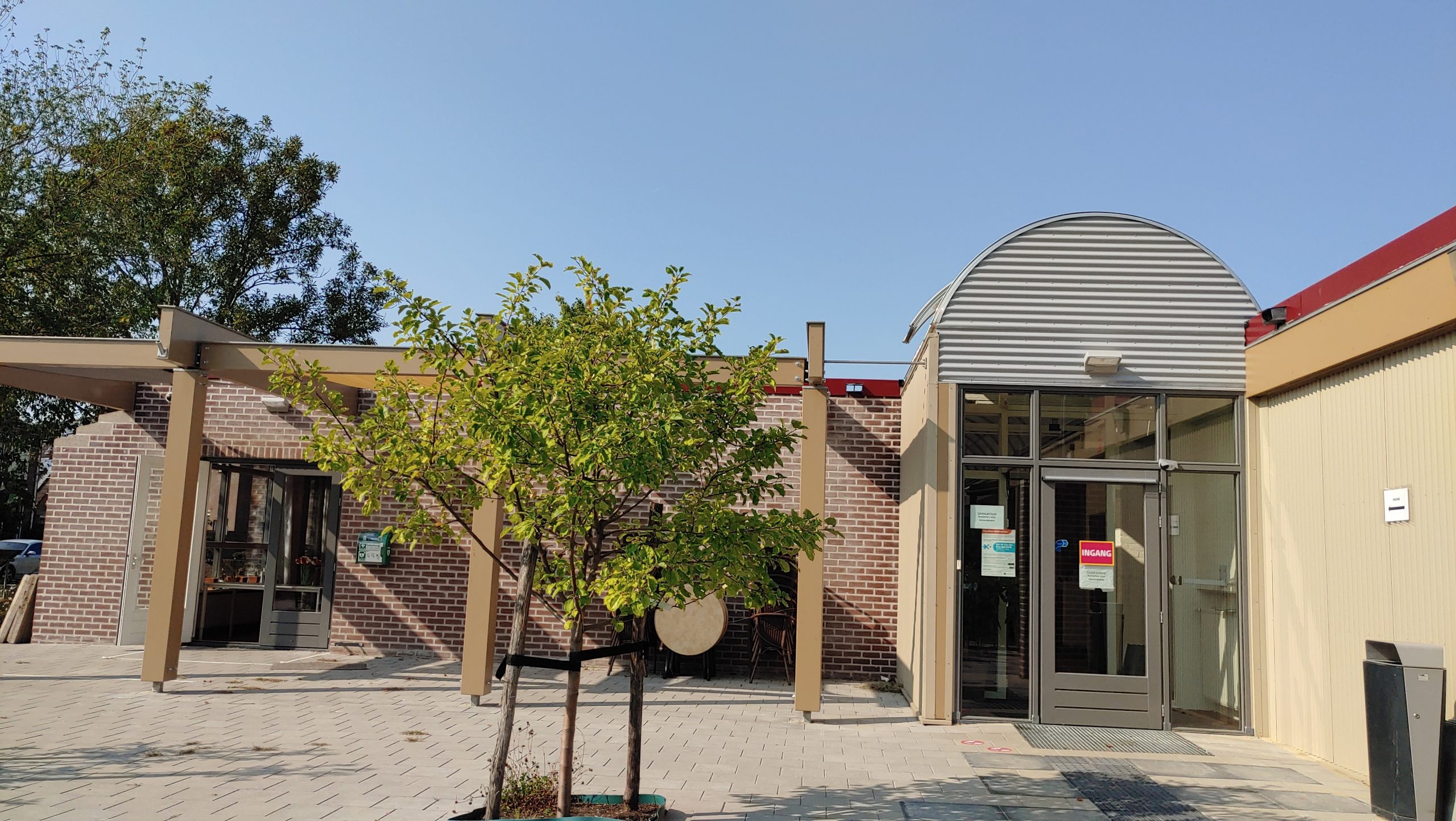 Voorkant van het Wijkatelier in Lindenholt