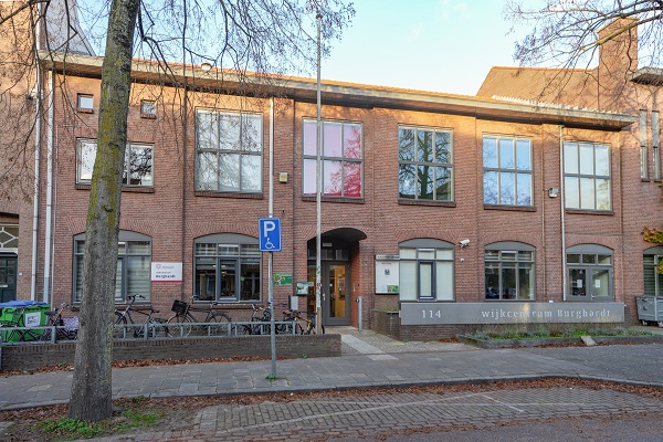 buitenkant van wijkcentrum de Burghardt