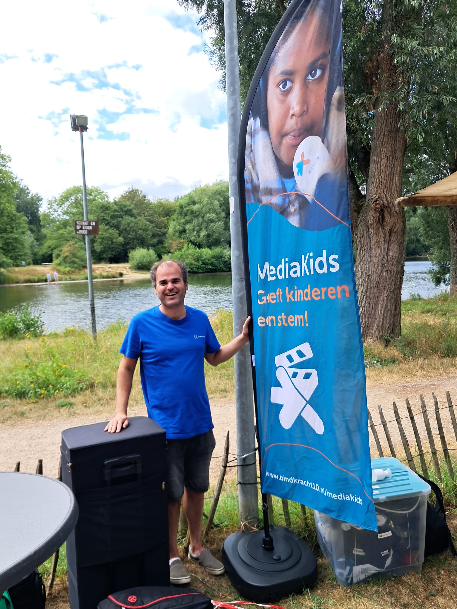 Kinderwerker Menno in de wijk